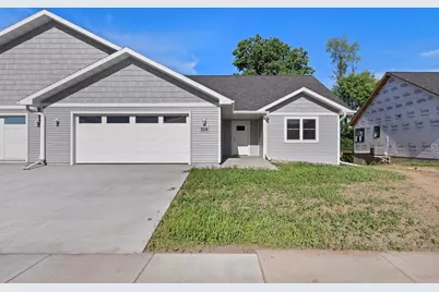 602 Roosevelt Street, Baraboo, WI 53913 - Photo 1