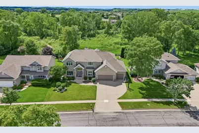 902 N Fairbrook Drive, Waunakee, WI 53597 - Photo 1