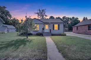 1129 Johnson St, Beloit, WI 53511 - Photo 1