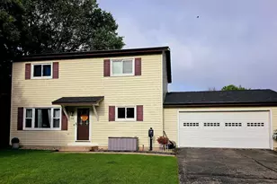 914 S University Ave, Beaver Dam, WI 53916 - Photo 1