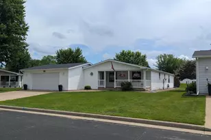 3121 Spruce St, Holmen, WI 54636 - Photo 1