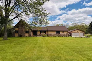 5126 N Grandeur Dr, Milton, WI 53563 - Photo 1