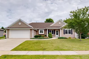 113 Michelle Dr, Johnson Creek, WI 53038 - Photo 1