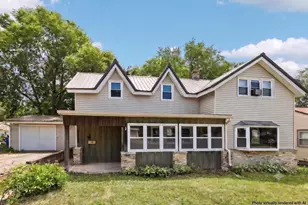 426 E Carroll St, Portage, WI 53901 - Photo 1