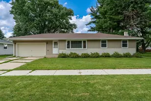 1437 S Chatham St, Janesville, WI 53546 - Photo 1