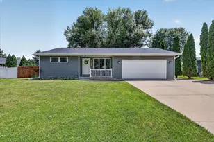 535 Greenview Dr, Janesville, WI 53536 - Photo 1