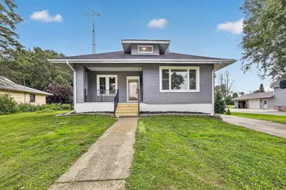 524 E Oak Street, Juneau, WI 53039 - Photo 1