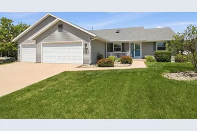 1532 Montclair Place, Fort Atkinson, WI 53538 - Photo 1