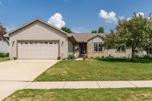 2608 N Wuthering Hills Dr, Janesville, WI 53546 - Photo 1