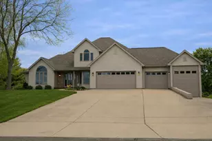 2717 Olin Way, Sun Prairie, WI 53590 - Photo 1