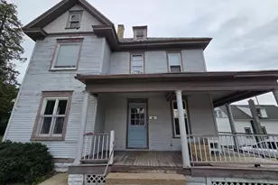 109 W Howard St, Portage, WI 53901 - Photo 1
