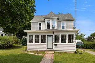 213 W Marion St, Portage, WI 53901 - Photo 1
