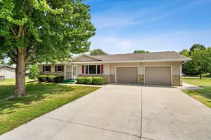 630 S Main St, Markesan, WI 53946 - Photo 1