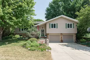 432 Applewood Ln, Janesville, WI 53548 - Photo 1