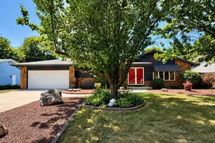 839 Sussex Dr, Janesville, WI 53546 - Photo 1