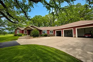 N9193 Pleasant Rd, Randolph, WI 53956 - Photo 1