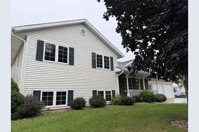 912 21st Street, Prairie Du Sac, WI 53578 - Photo 1