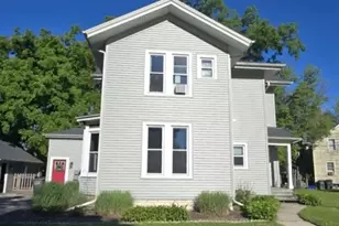 304 S Silver Lake St, Oconomowoc, WI 53066 - Photo 1