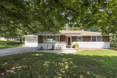 204 E Pleasant Street, South Wayne, WI 53587 - Photo 1