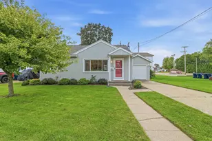 308 Main St, Horicon, WI 53032 - Photo 1