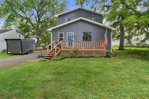 10 Maple Ct, Edgerton, WI 53534 - Photo 1