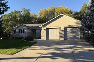 281 Pinnacle Dr, Lake Mills, WI 53551 - Photo 1