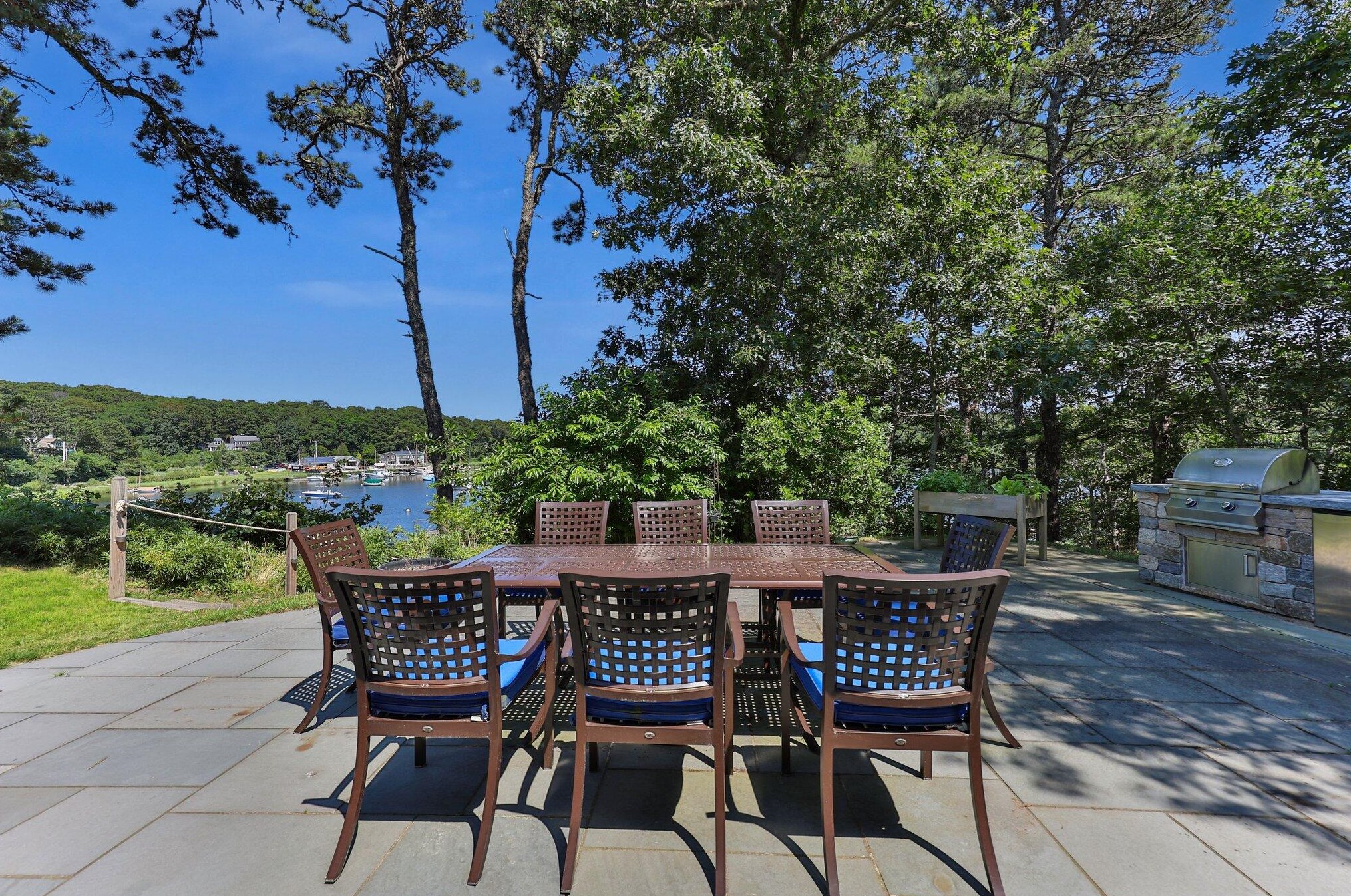 317 Orleans Rd, Orleans MA  02653-4002 exterior