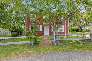 22 Browne St, Provincetown, MA 02657 - Photo 3