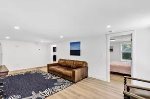 35 Locust St, Wareham, MA 02558 - Photo 5