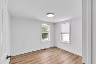 35 Locust St, Wareham, MA 02558 - Photo 11