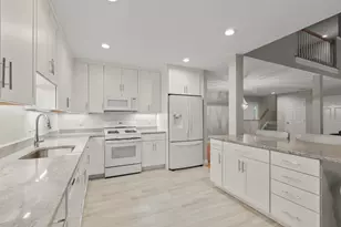 1 Hollyhock Knoll Ct, Bourne, MA 02532 - Photo 5