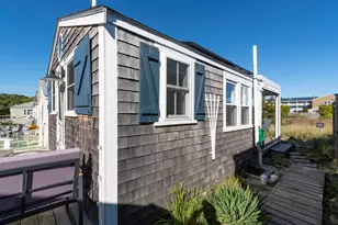 21 Dewey Ave, Provincetown, MA 02657 - Photo 39