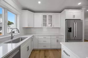 213 N Falmouth Hwy, Falmouth, MA 02556 - Photo 13