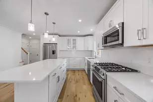 213 N Falmouth Hwy, Falmouth, MA 02556 - Photo 11