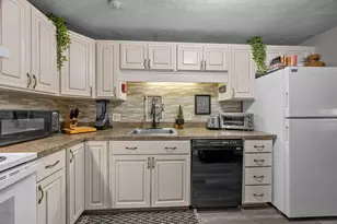 7 HILLTOP Dr, Sandwich, MA 02563 - Photo 7