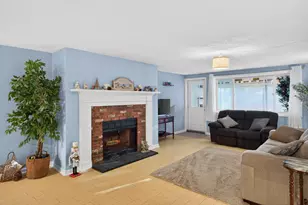 13 HILLTOP Dr, Sandwich, MA 02563 - Photo 9