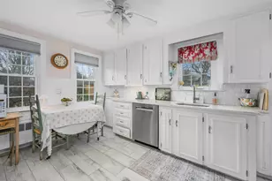 129 Hamlin Ave, Falmouth, MA 02540 - Photo 9