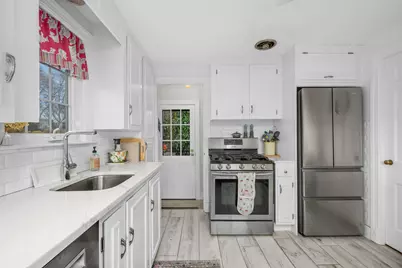 129 Hamlin Avenue, Falmouth, MA 02540 - Photo 11