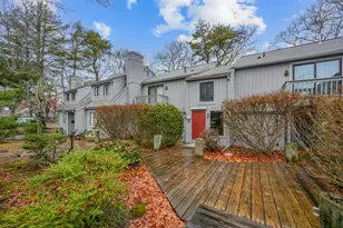 855 S W Main St, Barnstable, MA 02601 - Photo 21