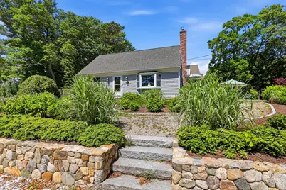 197 Monomoscoy Road, Mashpee, MA 02649 - Photo 9