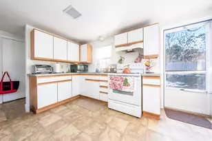 10 Old Mayfair Rd, Dennis, MA 02660 - Photo 21