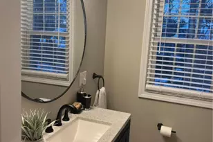 135 W Main St, Barnstable, MA 02601 - Photo 9