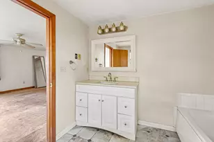 195 Falmouth Rd, Mashpee, MA 02649 - Photo 23