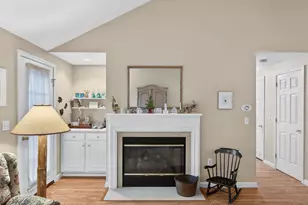 18 Windward St, Mashpee, MA 02649 - Photo 9