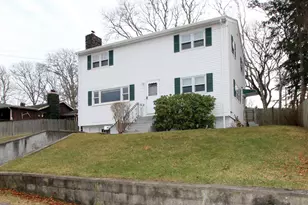 4 Van Bummel Rd, Bourne, MA 02532 - Photo 1