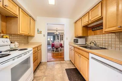 39 Blossom Avenue #APT 4, Barnstable, MA 02655 - Photo 13