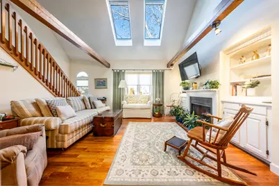 39 Blossom Avenue #APT 4, Barnstable, MA 02655 - Photo 5