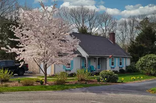 9 Washburn Pl, Dennis, MA 02641 - Photo 1