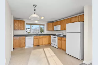2697 Cranberry Highway #APT 21, Wareham, MA 02571 - Photo 5