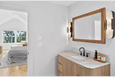 8 Bridge Street, Falmouth, MA 02536 - Photo 31